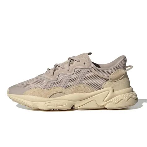 ozweego adidas taupe